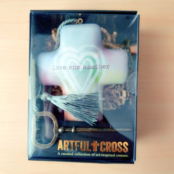 NIB Demdaco Ceramic Artful Cross Statue Love One Another - Picture 4 of 10